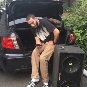 Meet your Posher, Eric